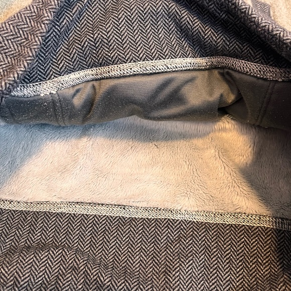 Ivivva pullover lined sweater size 8 - Picture 3 of 4